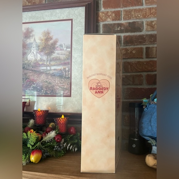 Raggedy Ann Special Edition
Collector Holiday Keepsake Doll - Picture 4 of 6